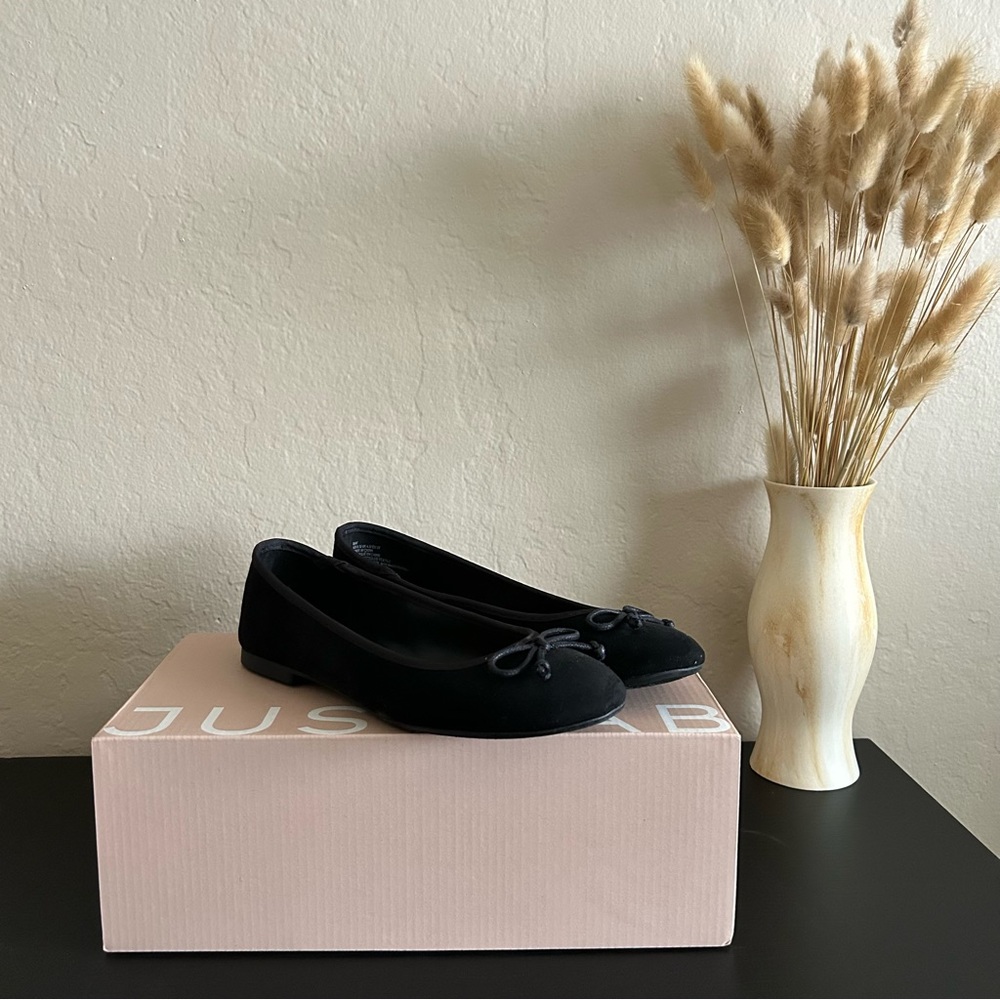 JustFab black ballet flats - Size 7